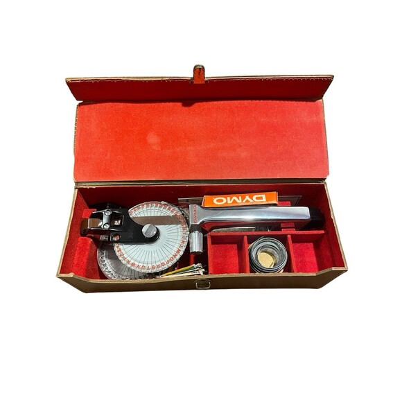 Dymo Vintage 1960s Embossing Tape Labeler with Case / Accessories Metal Chrome - Picture 2 of 11